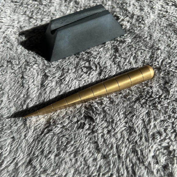 CRAIGHILL BUNDLE Desk Knife + Plinth BRASS Knife and BLACK Plinth - Picture 4 of 4